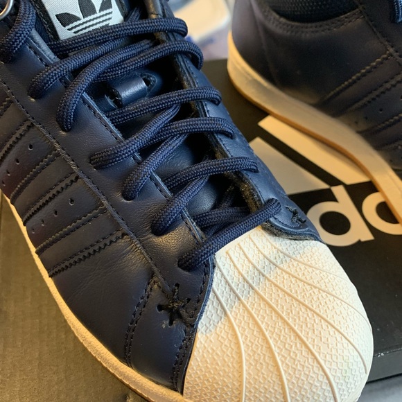 adidas shell toe mid